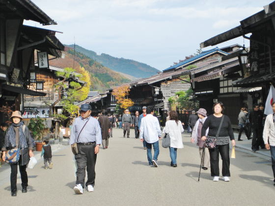 晩秋の中町あたり